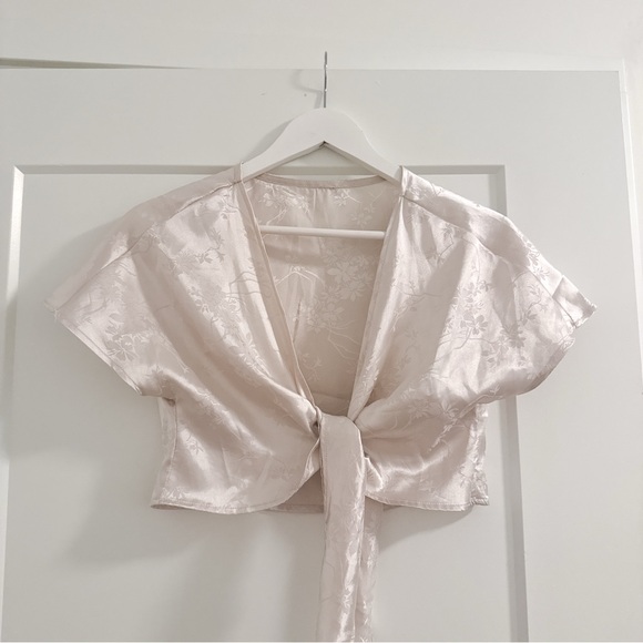 Pink Satin Tie Front Crop Top Floral Bow Short Sleeve Shrug - Picture 4 of 5